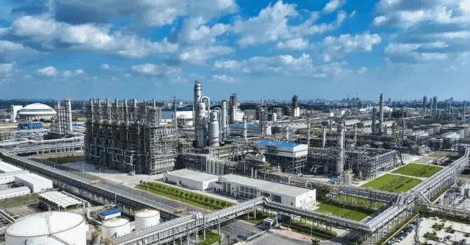 广西石化项目投料开车成功 pg电子十一台设备覆盖生产全流程